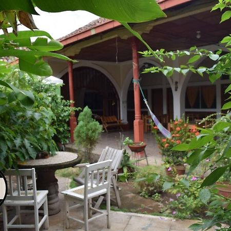 Casa Lucys Hostal Granada Dış mekan fotoğraf
